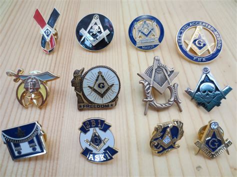 Masonic Pins .